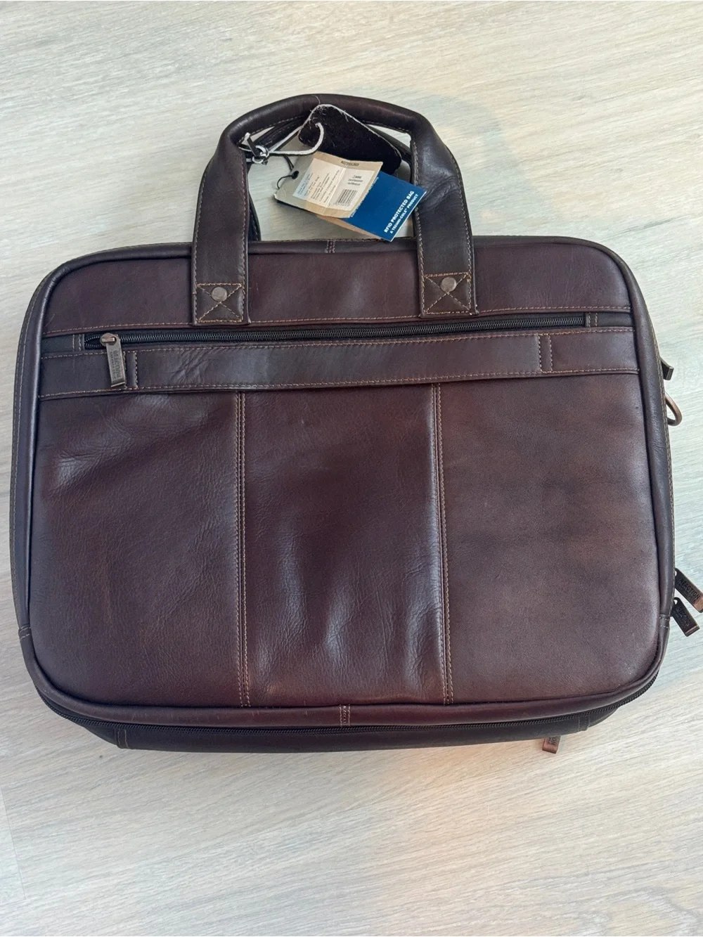 Kenneth Cole Reaction Columbian Leather Business Messenger Bag NWT RFID